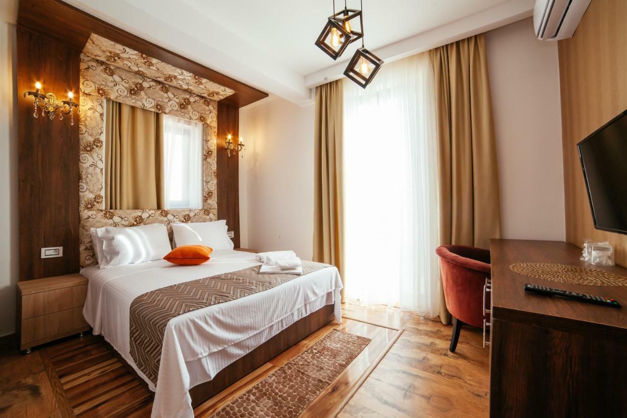 Hotel Platinum Ulcinj Exterior photo