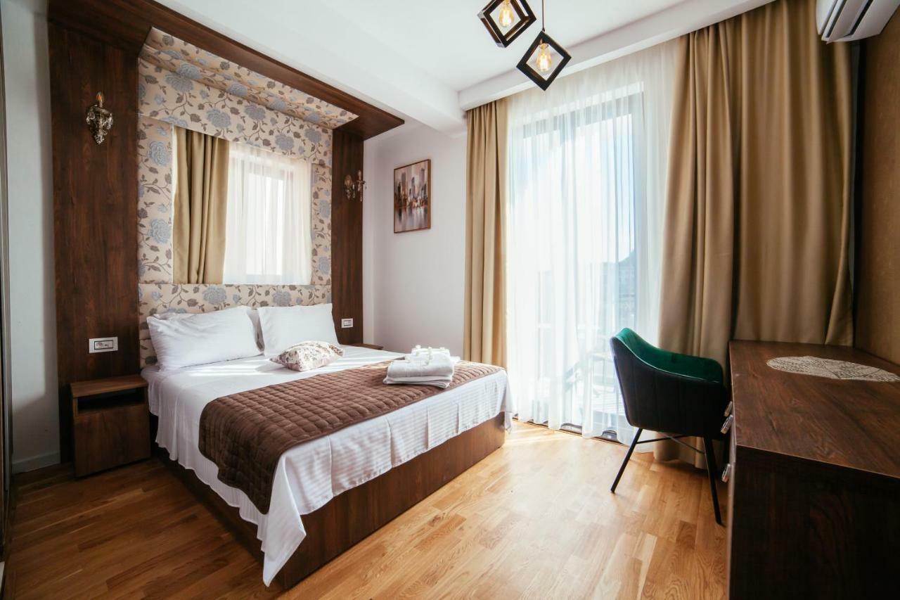 Hotel Platinum Ulcinj Exterior photo